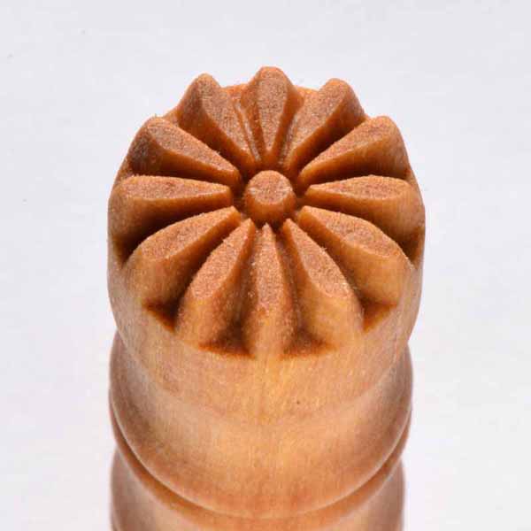 1.5cm Daisy 