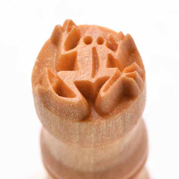 1.5cm Dancing frog 