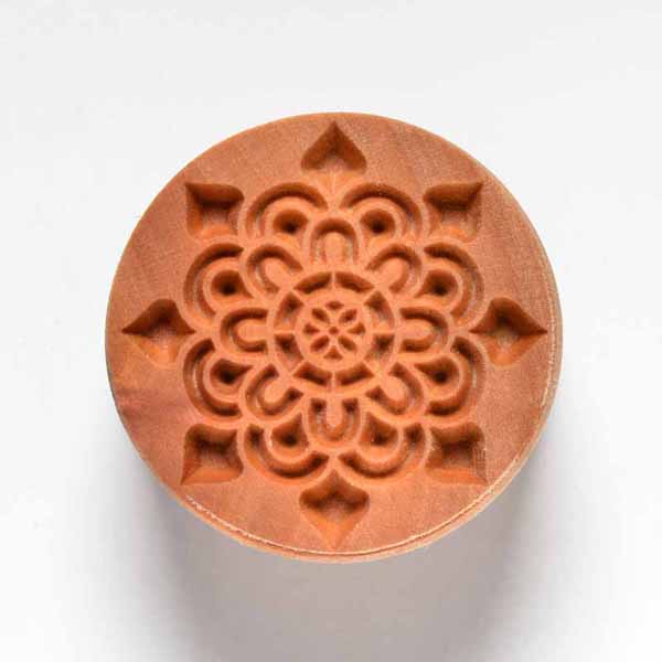 4 cm Doily 